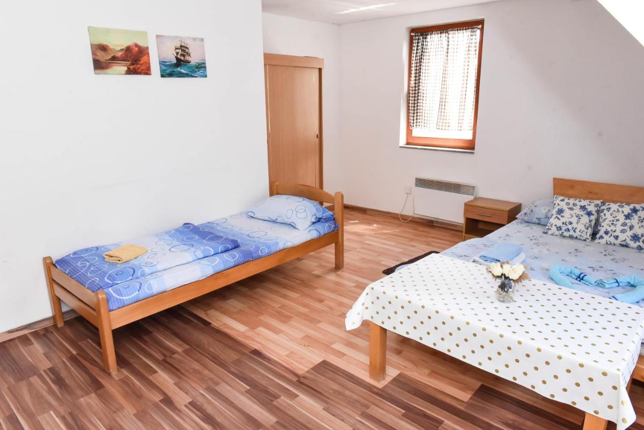 Sobe Sa Kupatilom Jajce Exterior photo